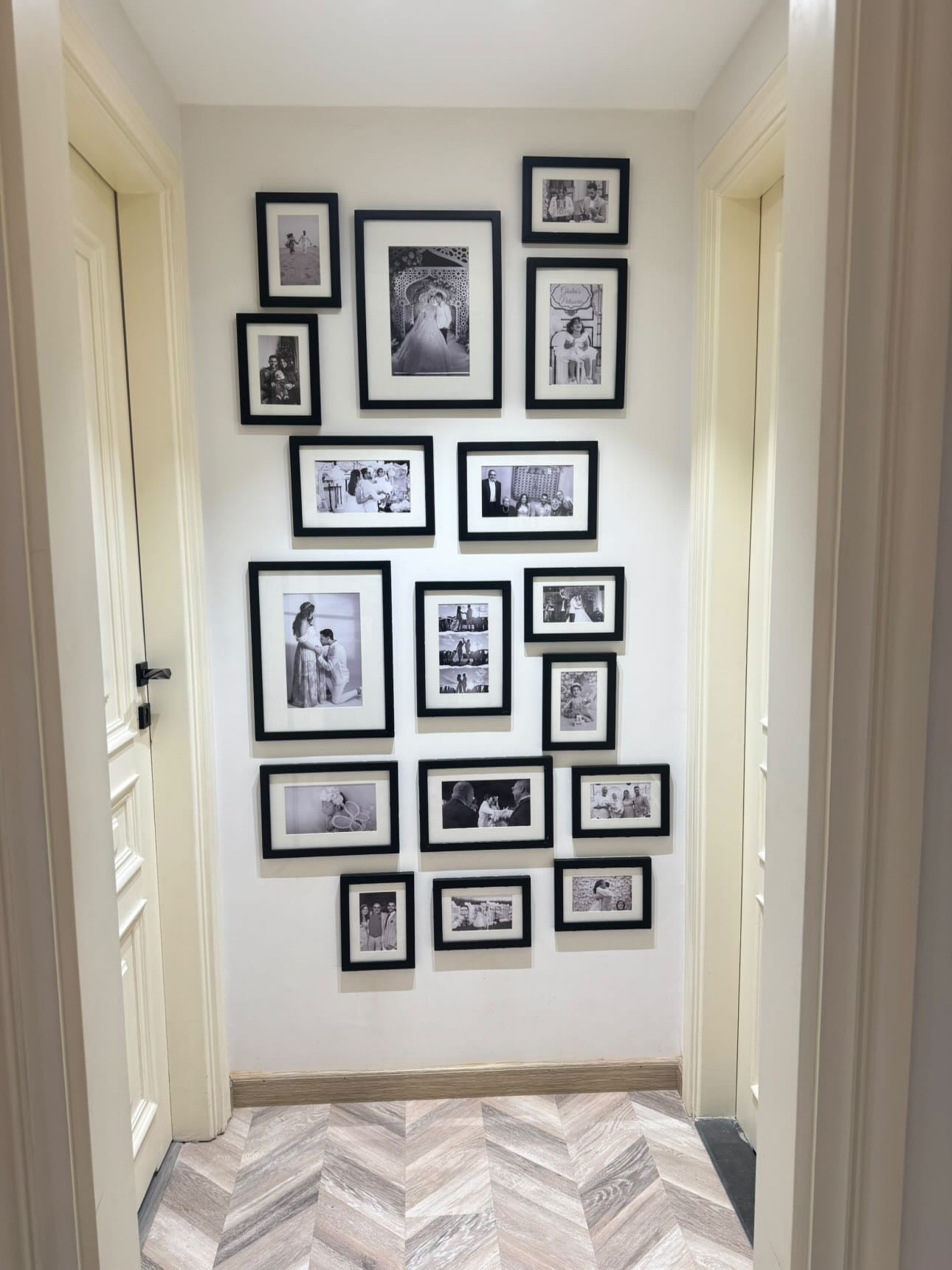 The Aya- Hallway Set