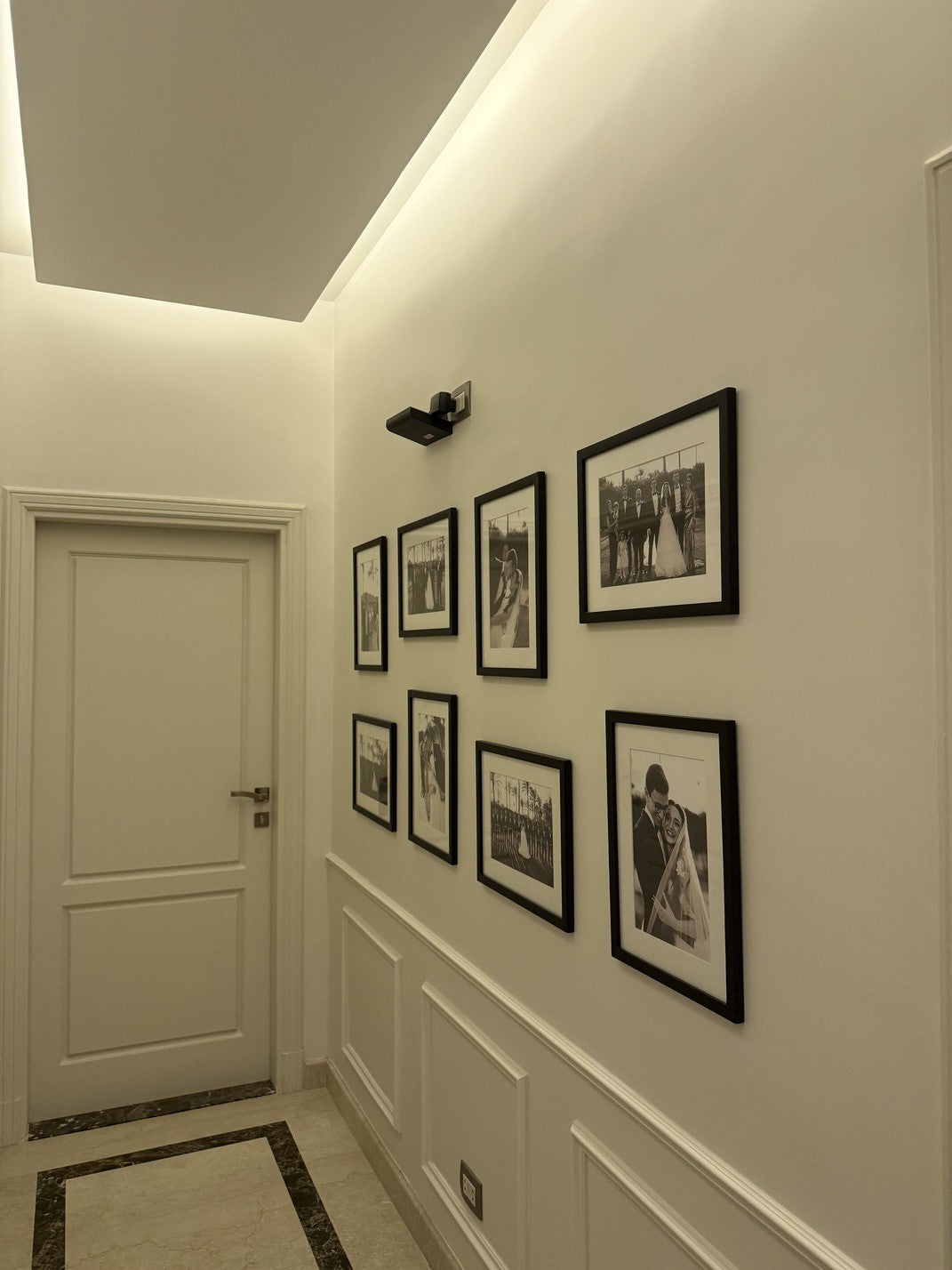 The Dina - Hallway Set