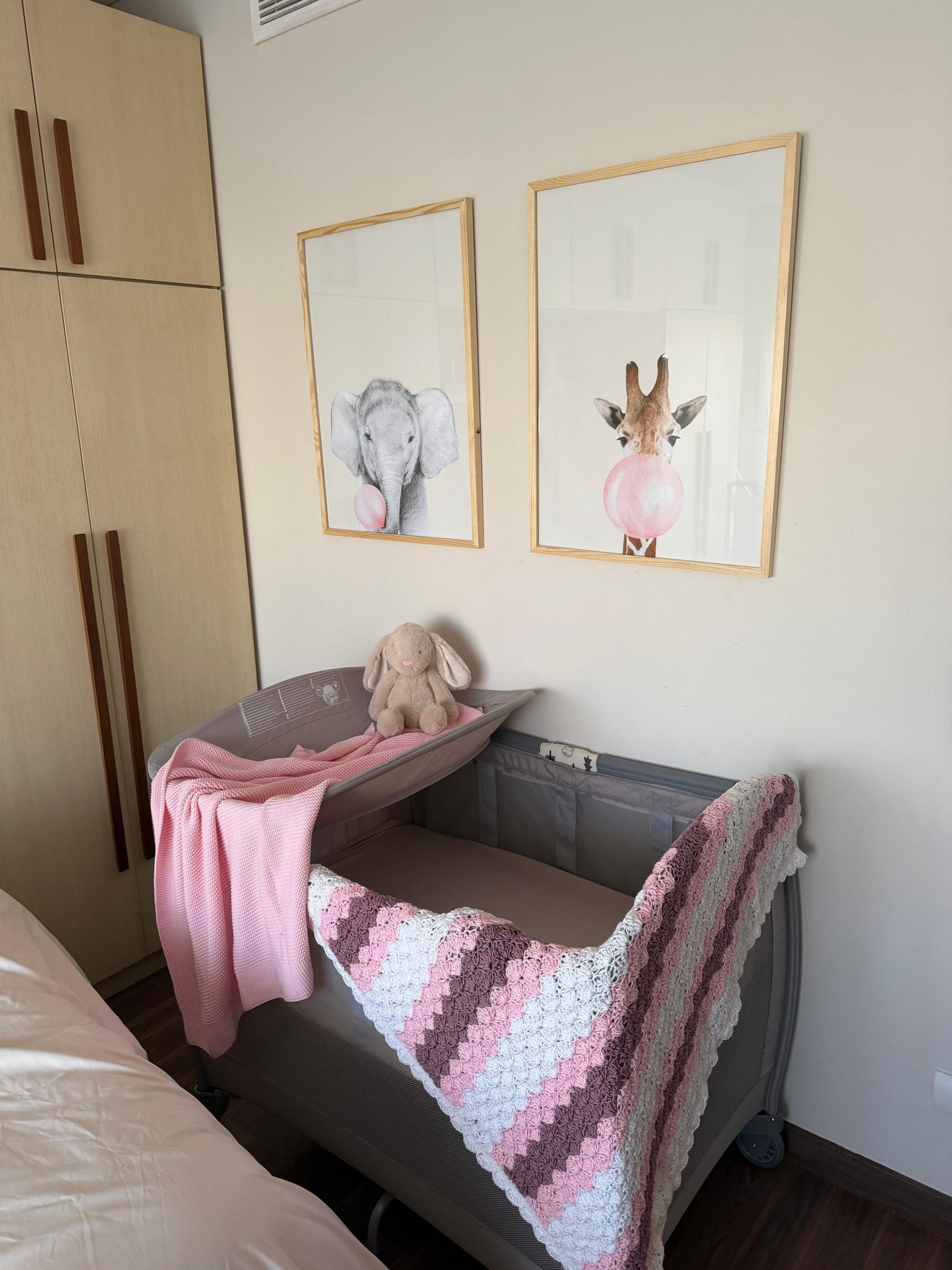 Nursery set- Bubble gum animals